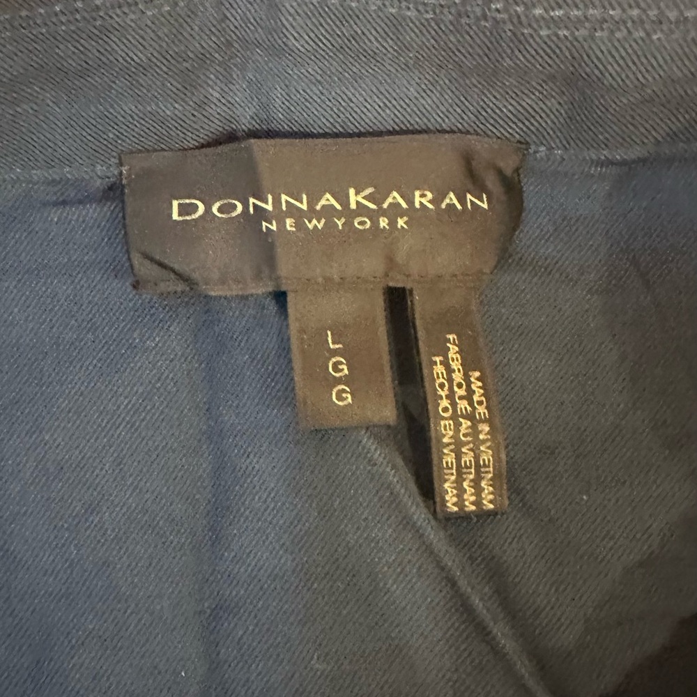 Donna Karan Button-Up Shirt with Belt - Picture 2 of 7